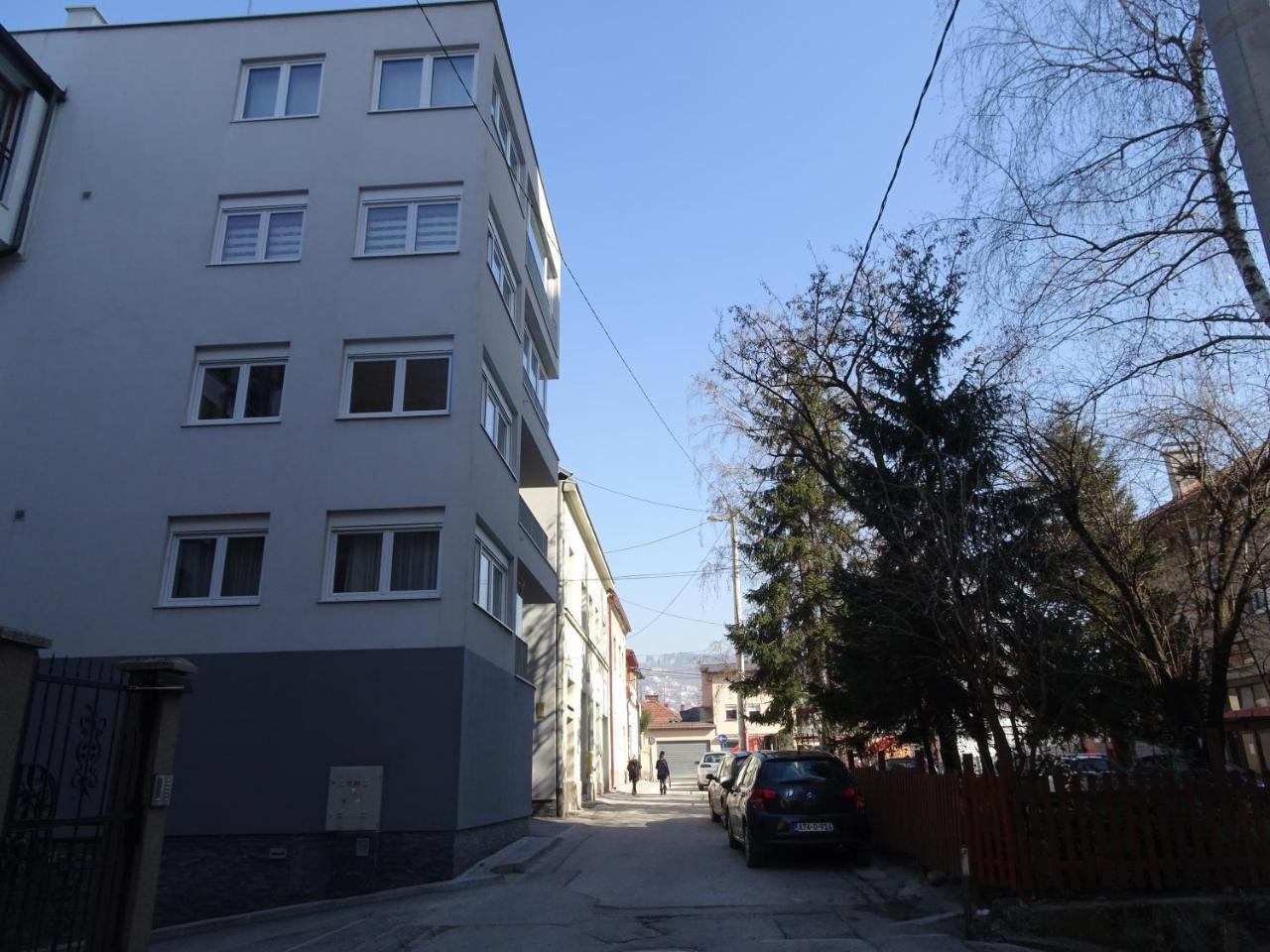 Quiet Apartment in City Center Sarajevo Buitenkant foto