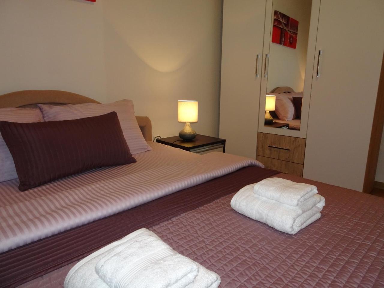 Quiet Apartment in City Center Sarajevo Buitenkant foto