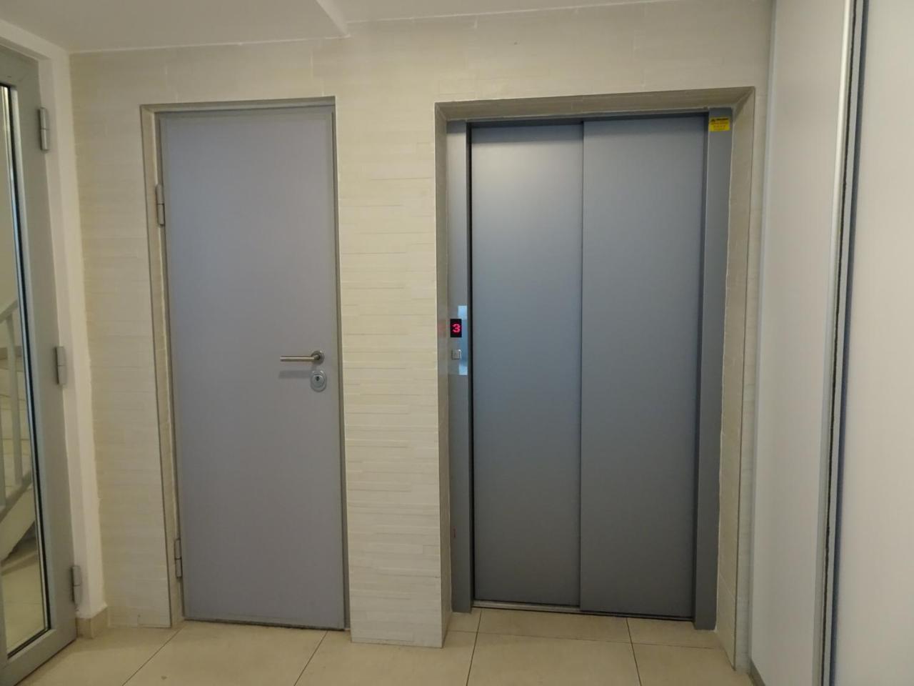 Quiet Apartment in City Center Sarajevo Buitenkant foto