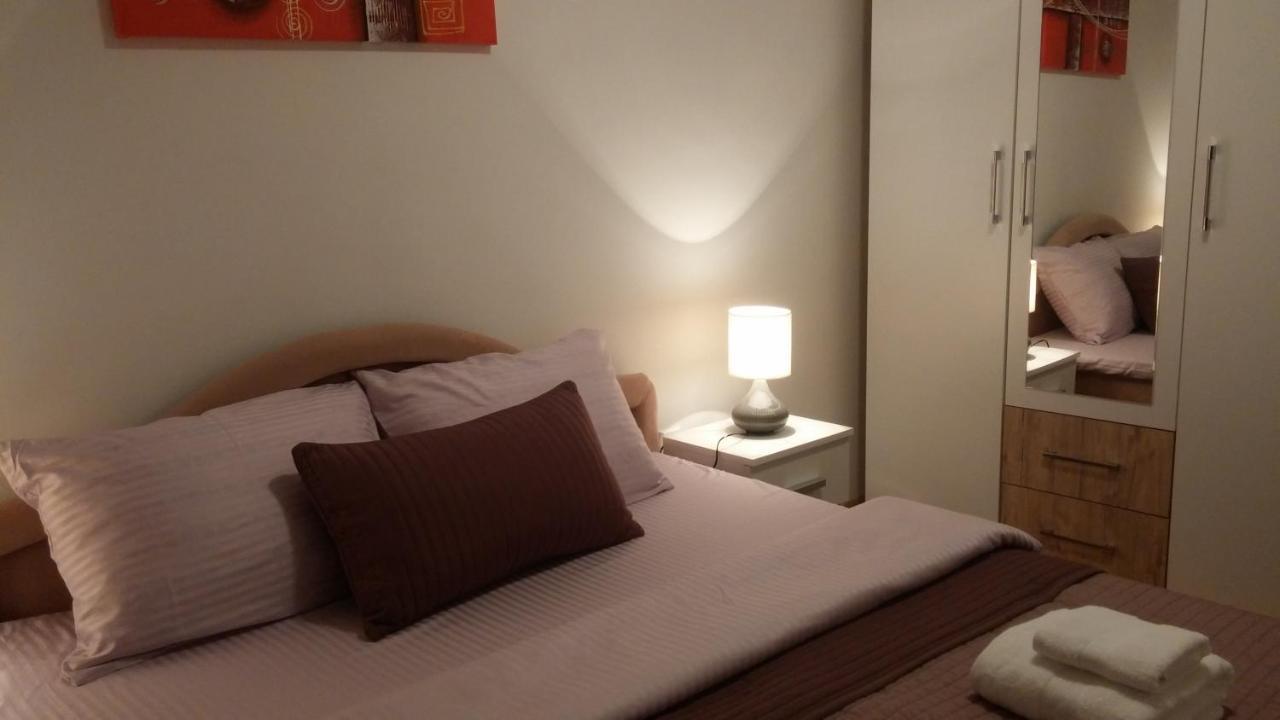 Quiet Apartment in City Center Sarajevo Buitenkant foto