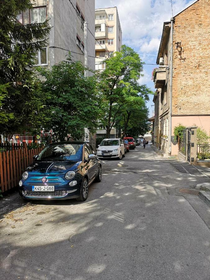 Quiet Apartment in City Center Sarajevo Buitenkant foto